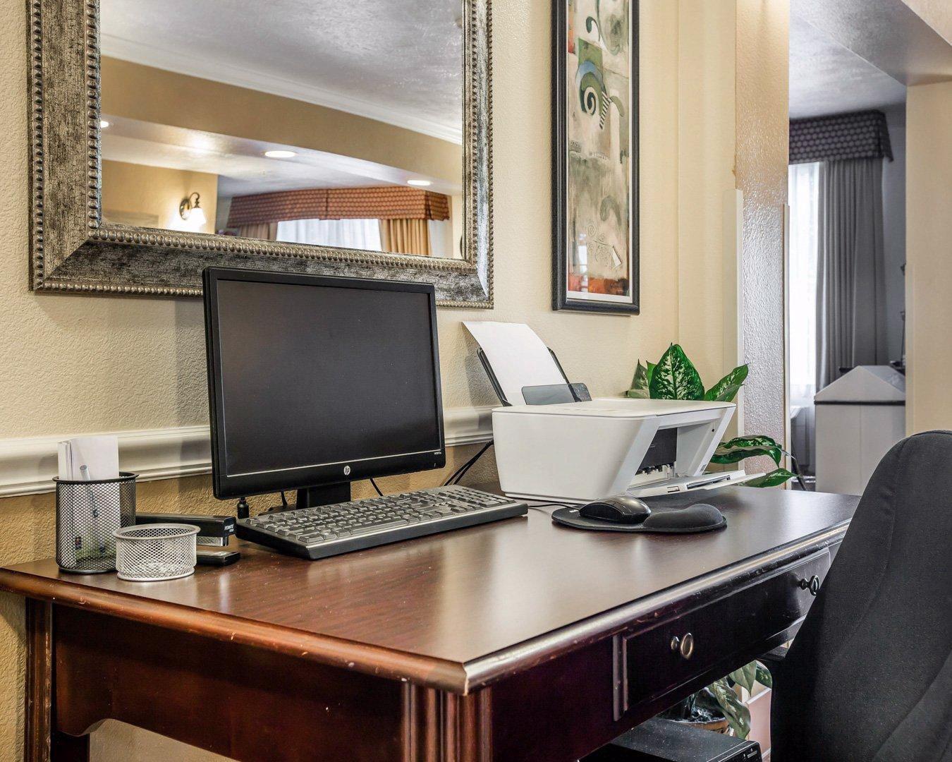 Best Western Visalia Hotel Экстерьер фото