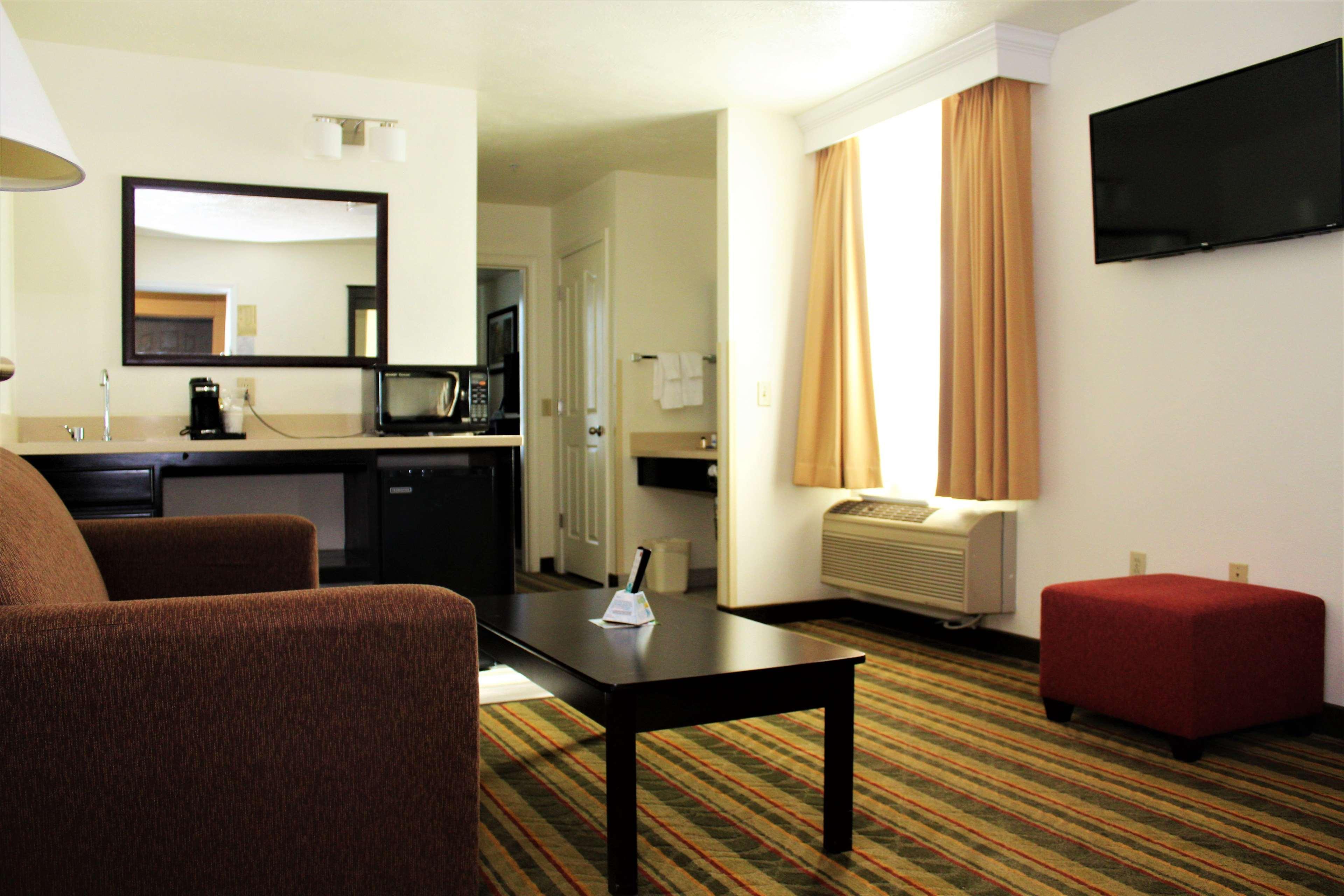 Best Western Visalia Hotel Экстерьер фото