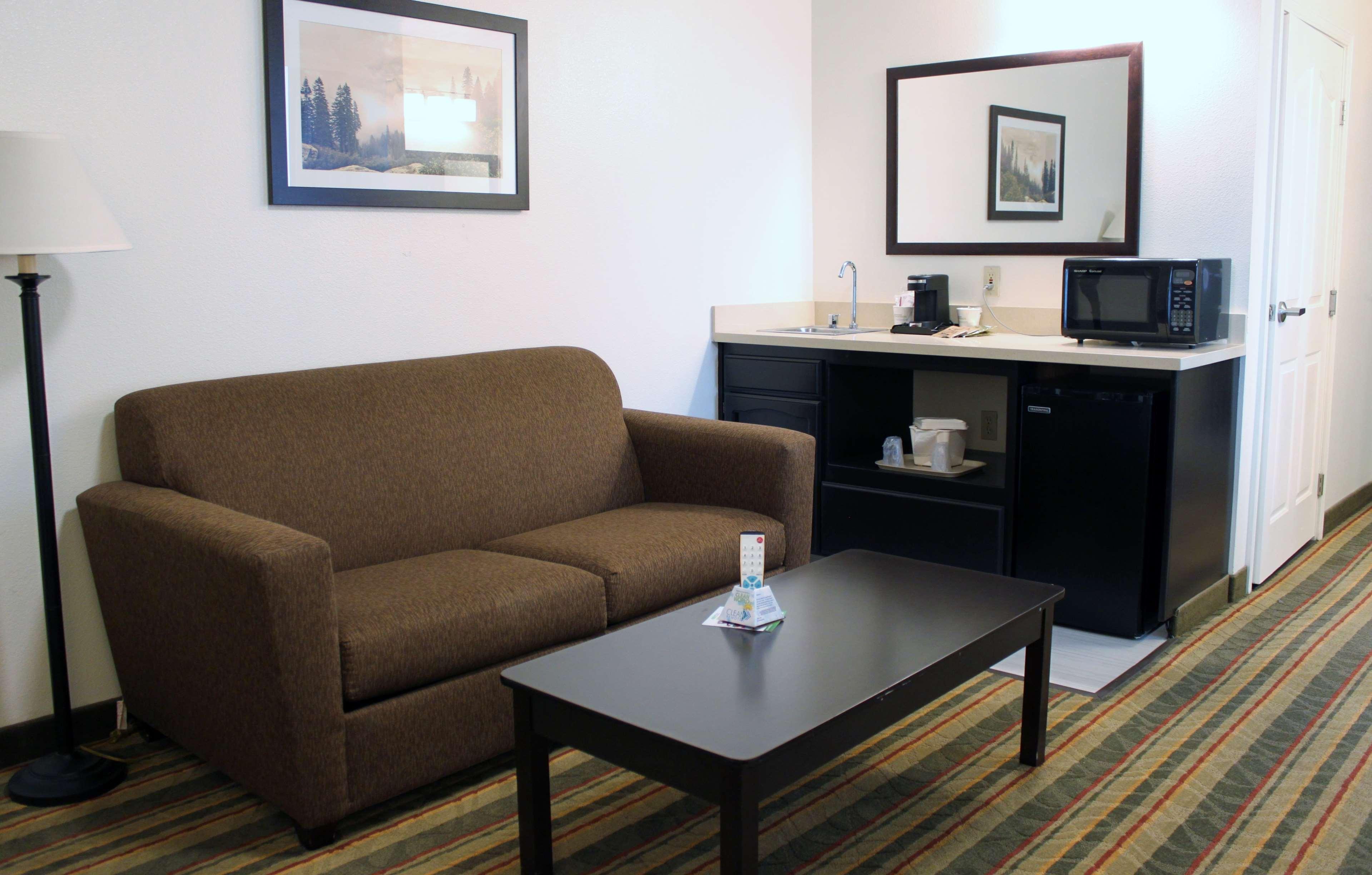 Best Western Visalia Hotel Экстерьер фото