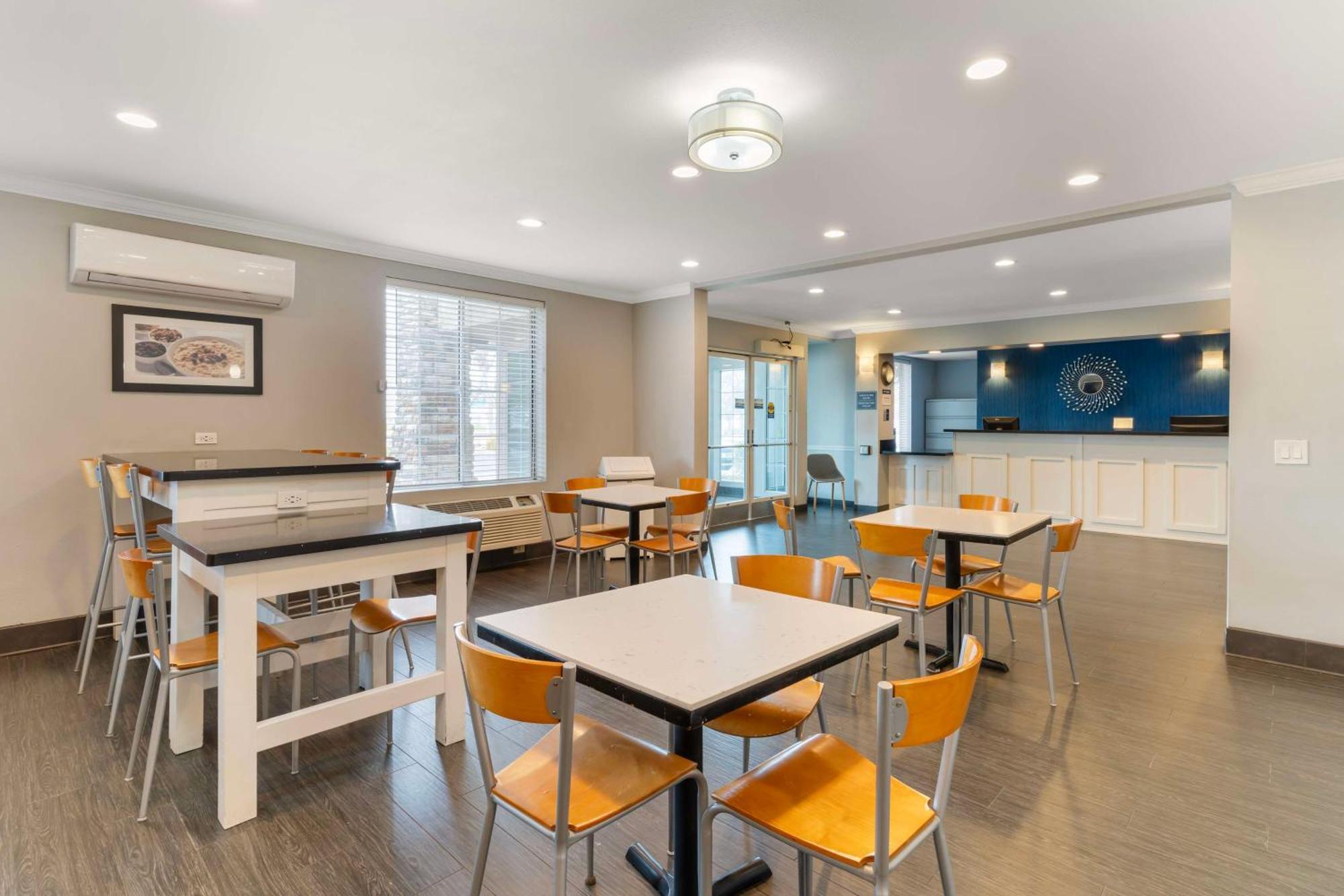 Best Western Visalia Hotel Экстерьер фото