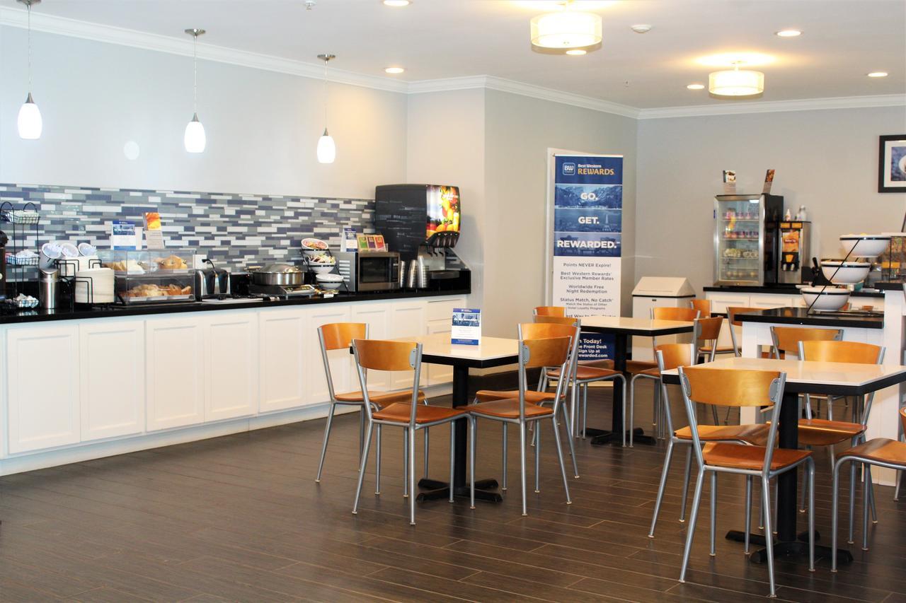 Best Western Visalia Hotel Экстерьер фото